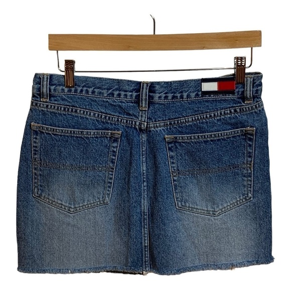 💰Tommy Hilfiger Denim Mini Skirt with Raw Hem   - Size 11 - Picture 5 of 9